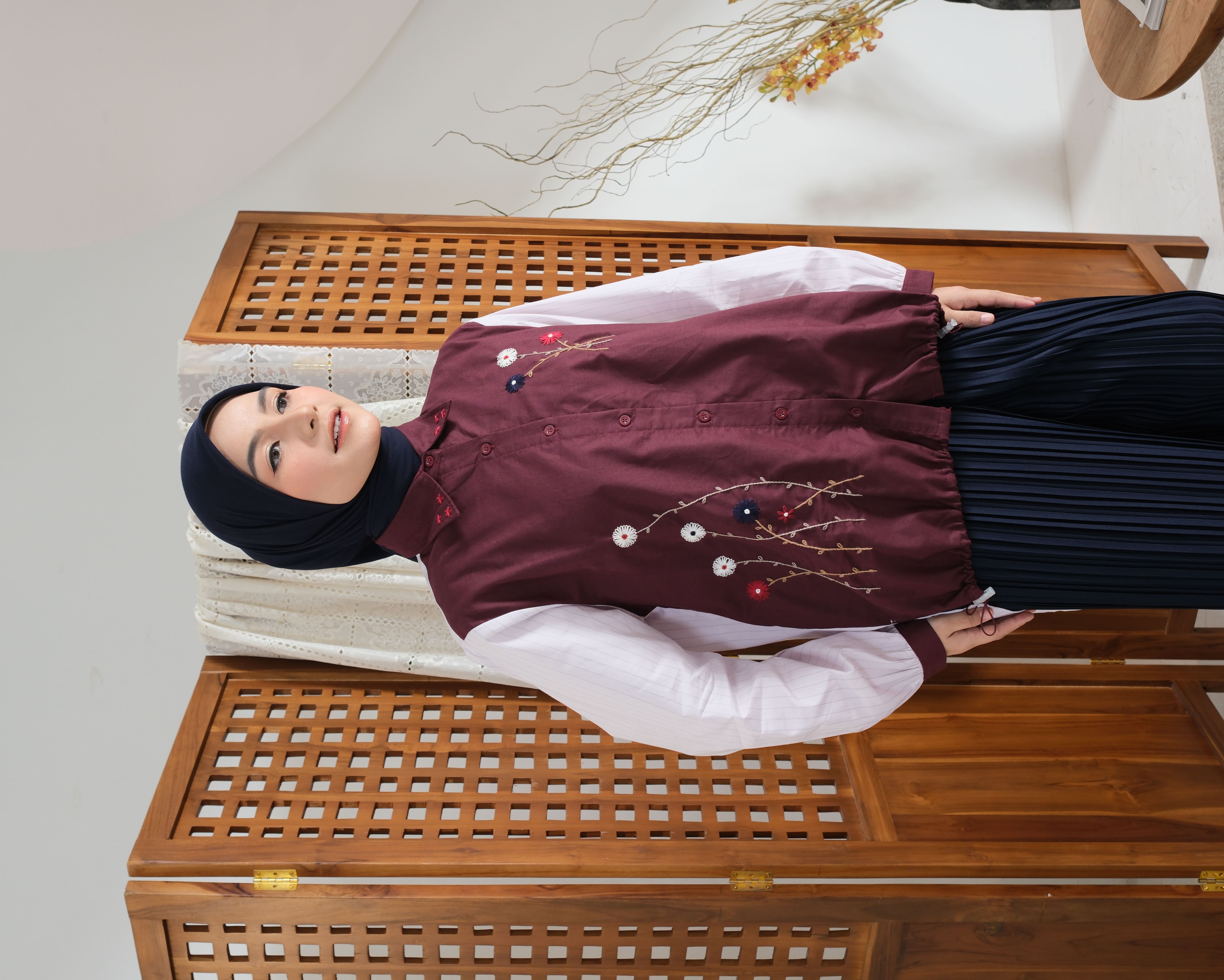 eleanorre Viona Top Burgundy